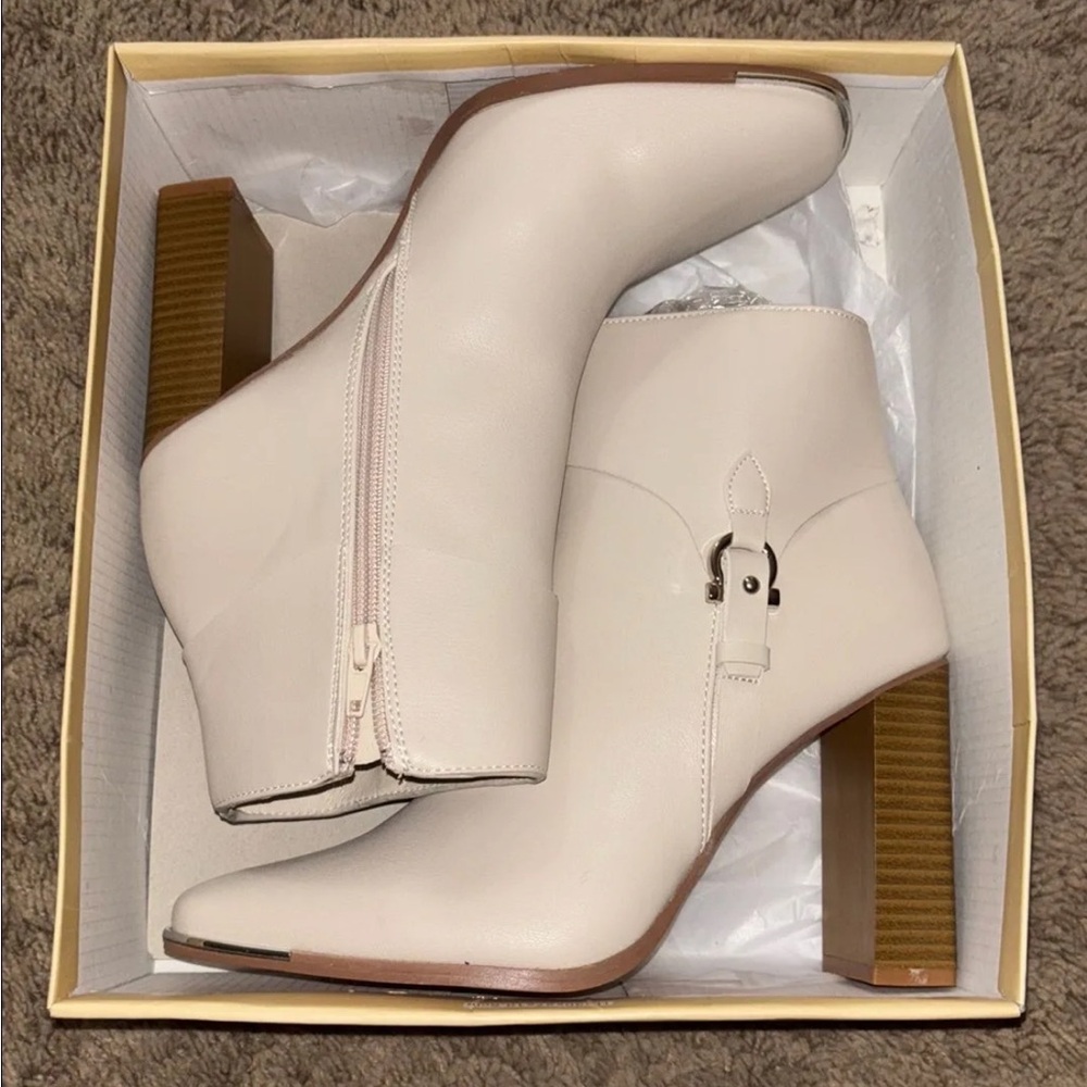 NWT western buckle booties
